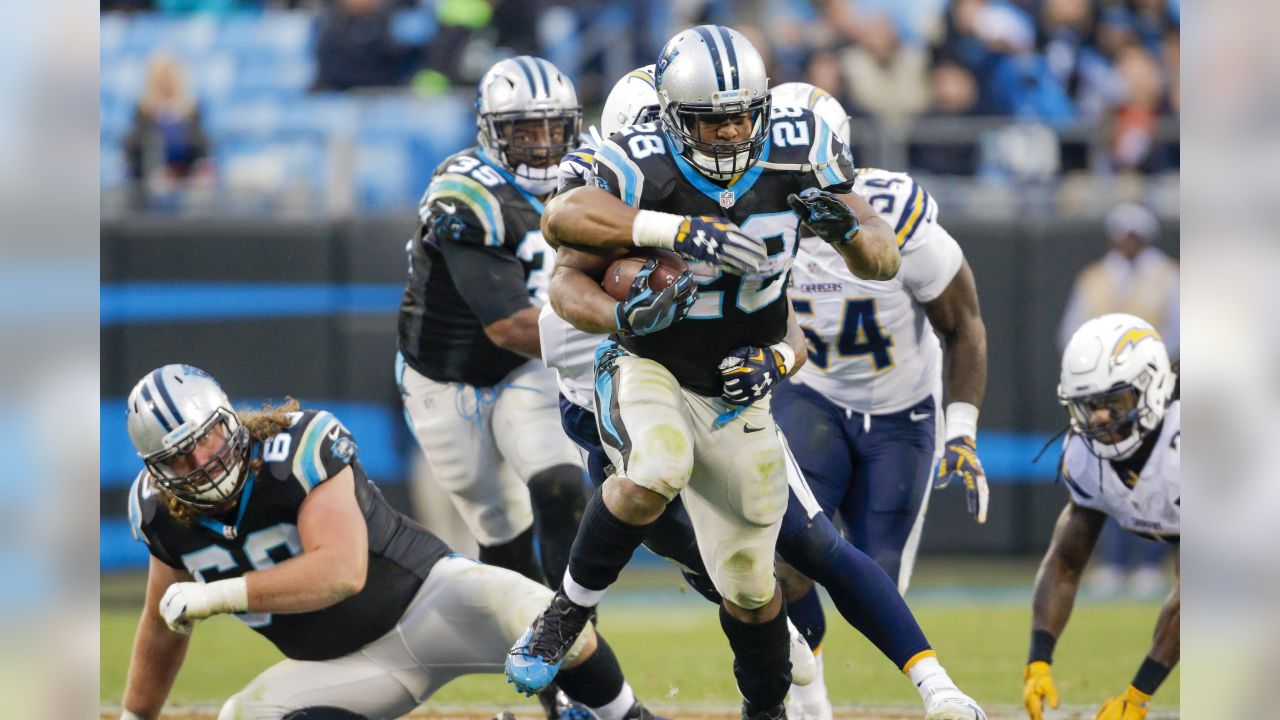 Charlotte, North Carolina, USA. 8th Sep, 2019. Carolina Panthers running  back Christian McCaffrey (22) during game action at Bank of America Stadium  in Charlotte, NC. Los Angeles Rams free safety Eric Weddle (