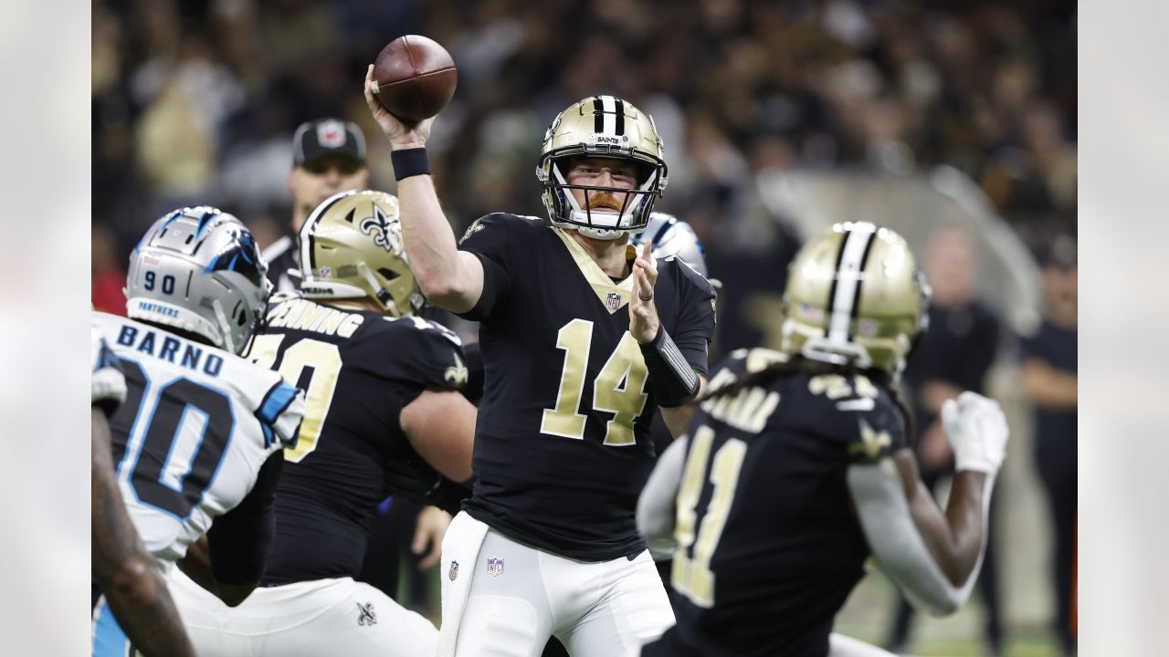 Carolina Panthers quarterback Sam Darnold warms up before an NFL football  game between the Carolina Panthers and the New Orleans Saints in New  Orleans, Sunday, Jan. 8, 2023. (AP Photo/Butch Dill Stock