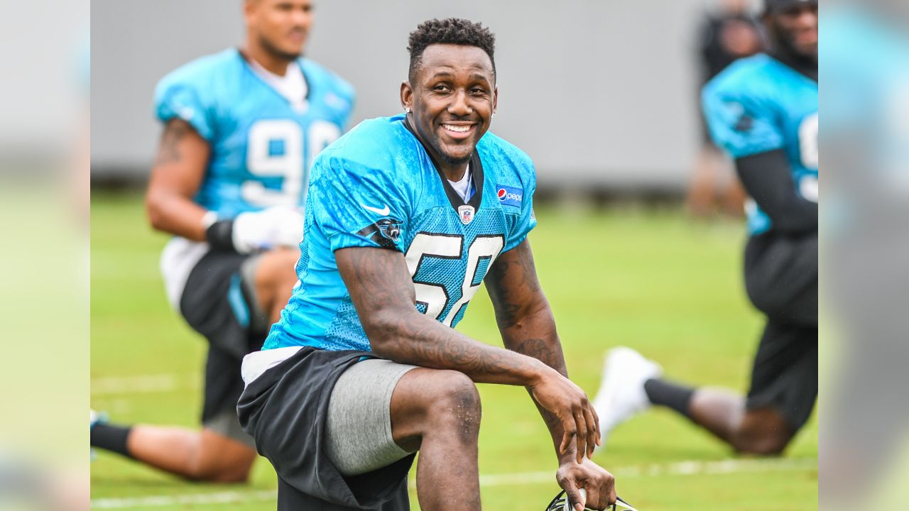 Carolina Panther Thomas Davis Connects Family and Community - Charlotte  Parent