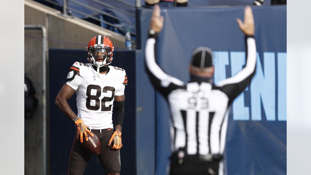 New York Giants running back Sandro Platzgummer (34) warms up prior to the  start of an NFL football game against the Cleveland Browns, Sunday, Aug.  22, 2021, in Cleveland. (AP Photo/Kirk Irwin