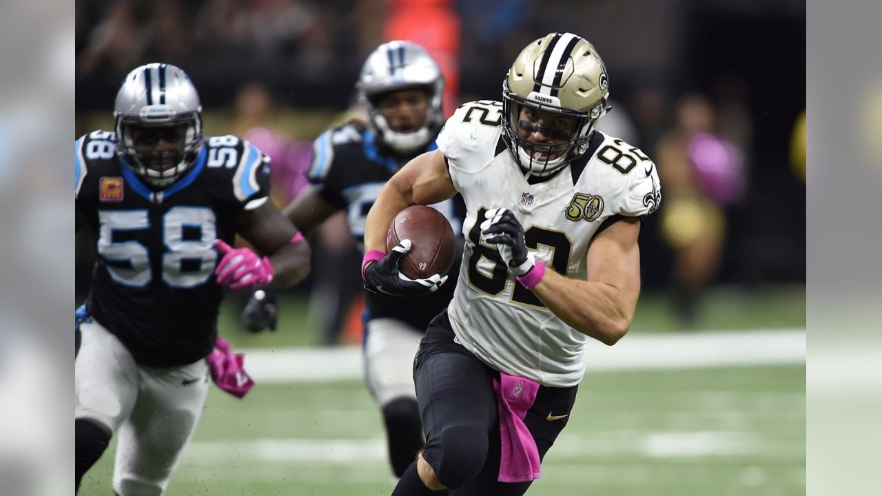 Carolina Panthers tight end Greg Olsen (88) pulls in a touchdown reception  in front of New Orle …