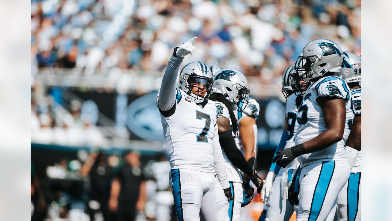 Shaq Thompson puts Carolina Panthers first with contract compromise