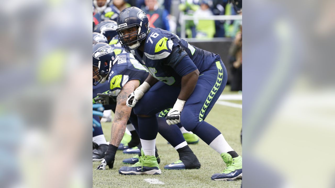Panthers officially acquire LT Russell Okung