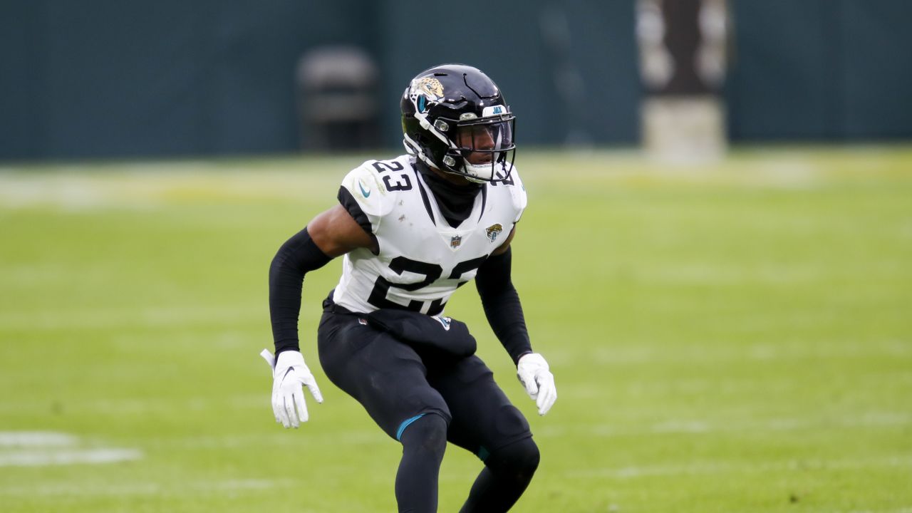 Jags trade CB Henderson to Panthers for TE Arnold - The Sumter Item