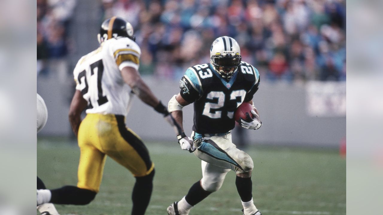 December 8, 1996 - San Francisco, California, U.S - San Francisco 49ers vs. Carolina  Panthers at Candlestick Park Sunday, December 8, 1996. Panthers beat 49ers  30-24. Carolina Panthers linebacker Sam Mills (51)