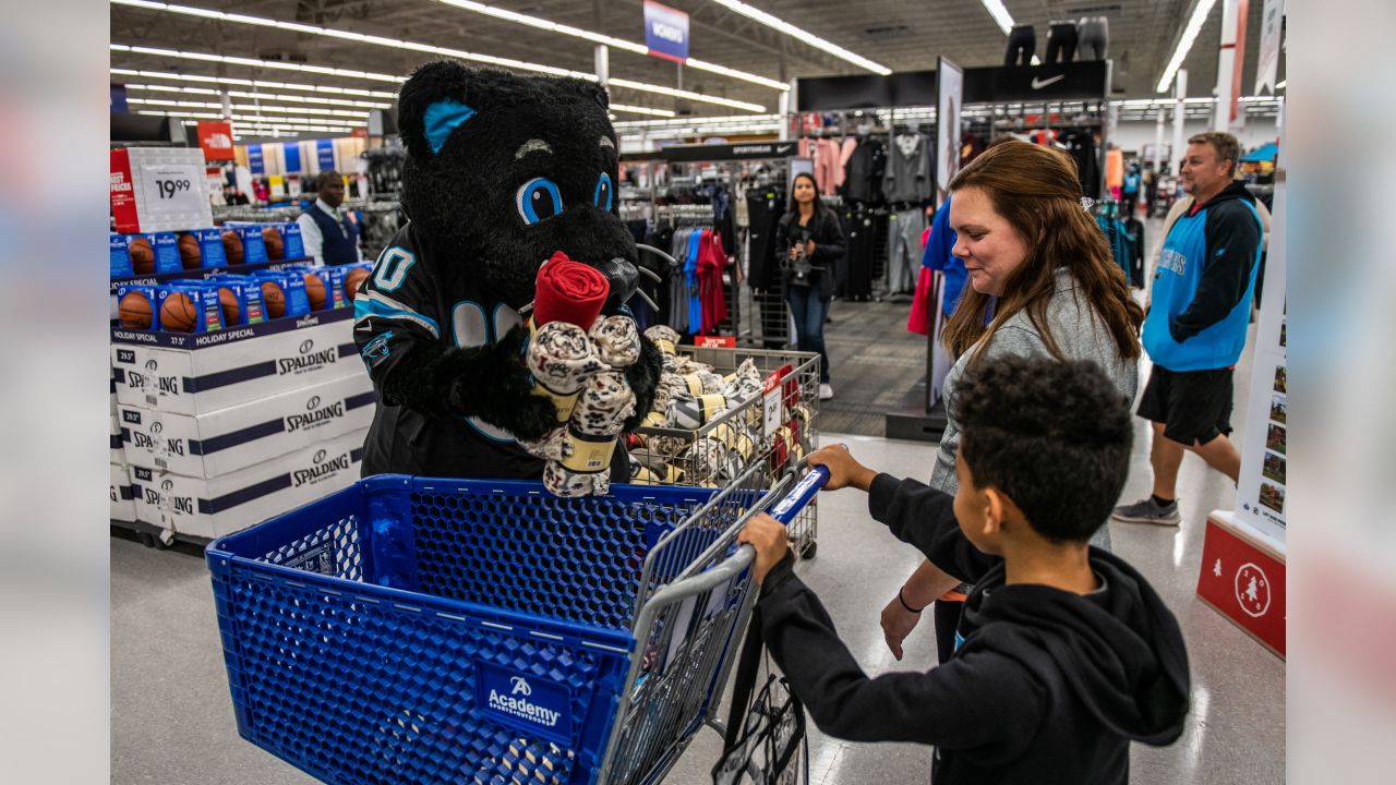 Carolina Panthers on X: Jarius Wright surprises Master Sgt. Mike Vetre and  his son with a shopping spree and tickets to Sunday's game #SaluteToService   / X