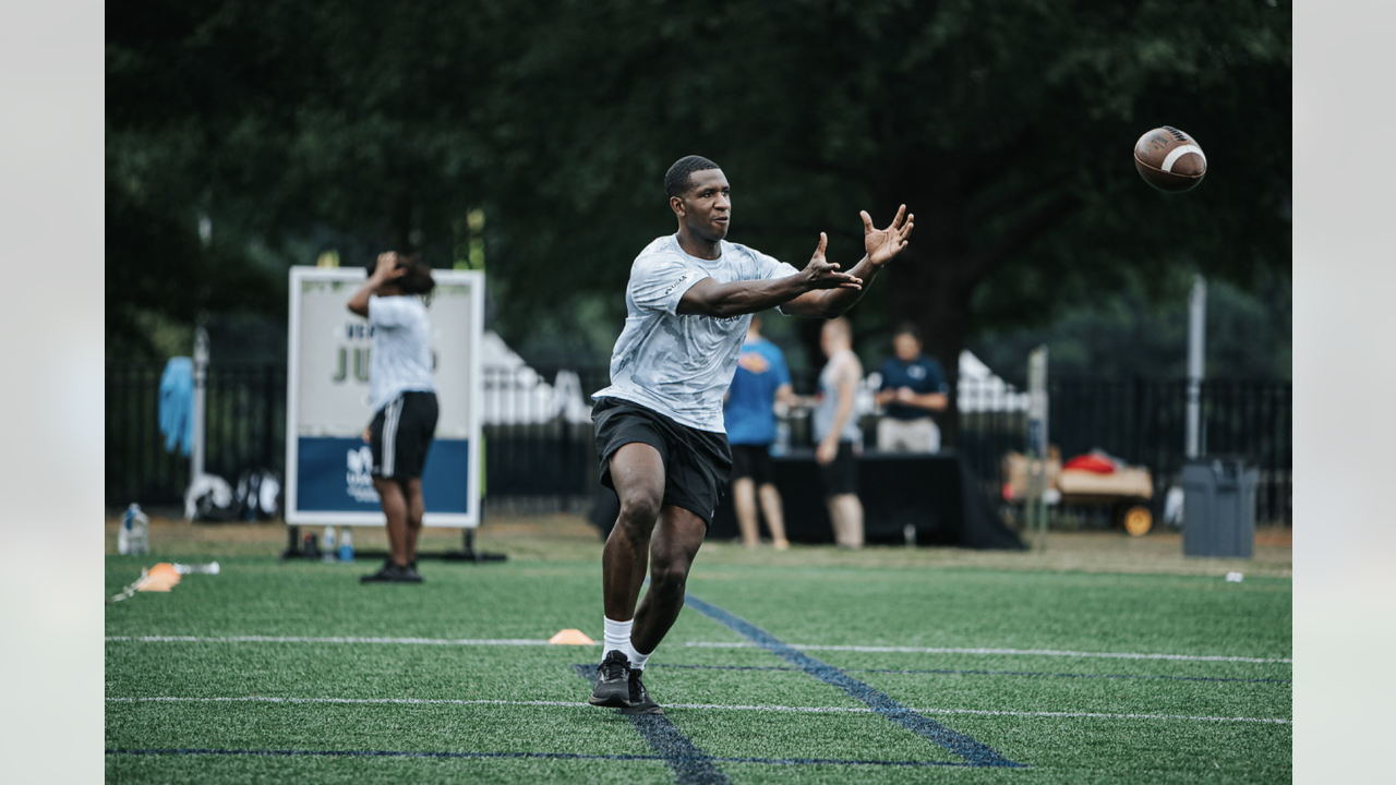 USAA on X: Our tour of @NFL #SaluteToService Boot Camps took us to the @ DallasCowboys this week, where local active duty military attended practice  and participated in the same combine drills used