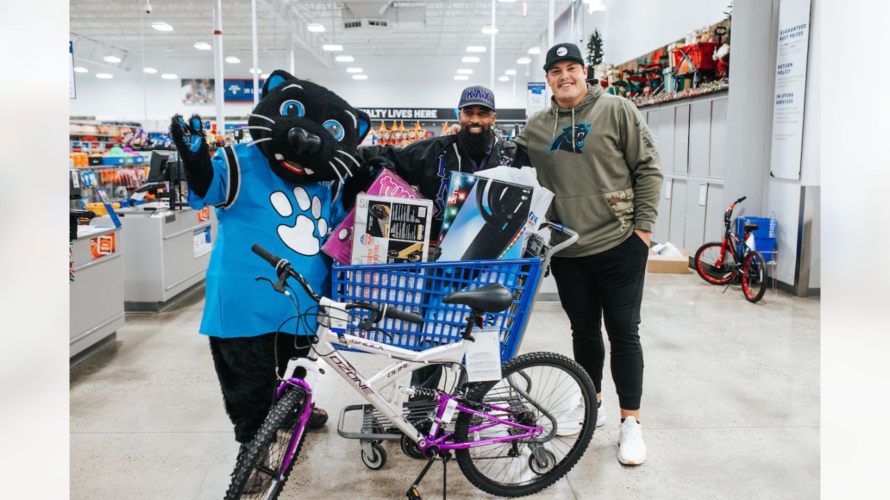 Detroit Lions Apparel & Gear  In-Store Pickup Available at DICK'S