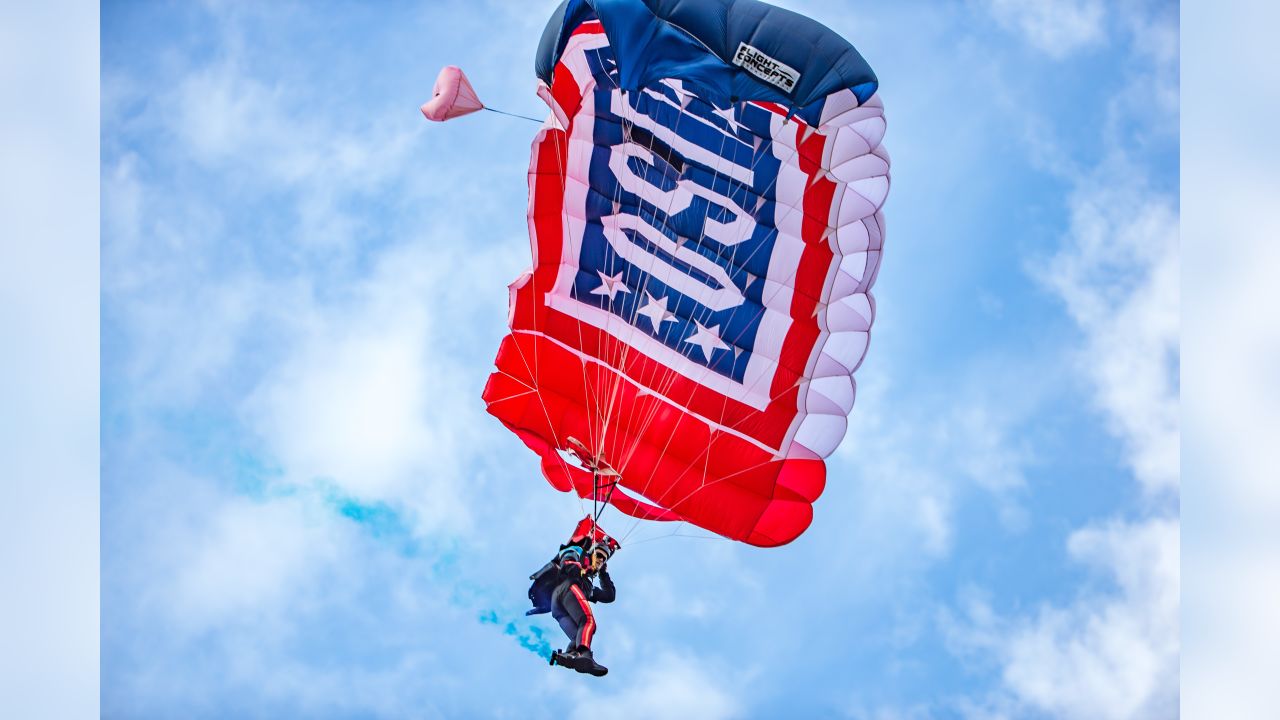 Skydiving into MNF at Bank of America Stadium