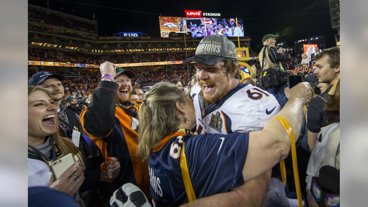 Report: Former Broncos C Matt Paradis, Panthers Agree to 3-Year