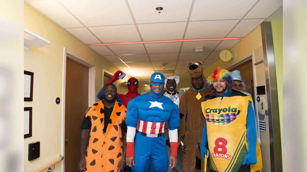 Carolina Panthers Stars Visit Children's Hospital in Halloween Costumes -  ABC News