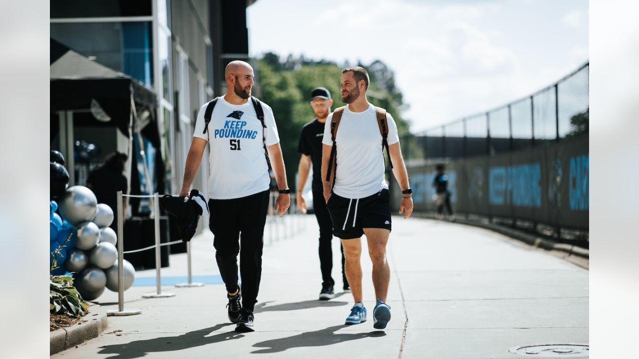 Inglewood, CA. 16th Oct, 2022. Carolina Panthers running back Christian  McCaffrey #22 on the field after the NFL football game against the Carolina  Panthers at SOFI Stadium in Inglewood, California.Mandatory Photo Credit: