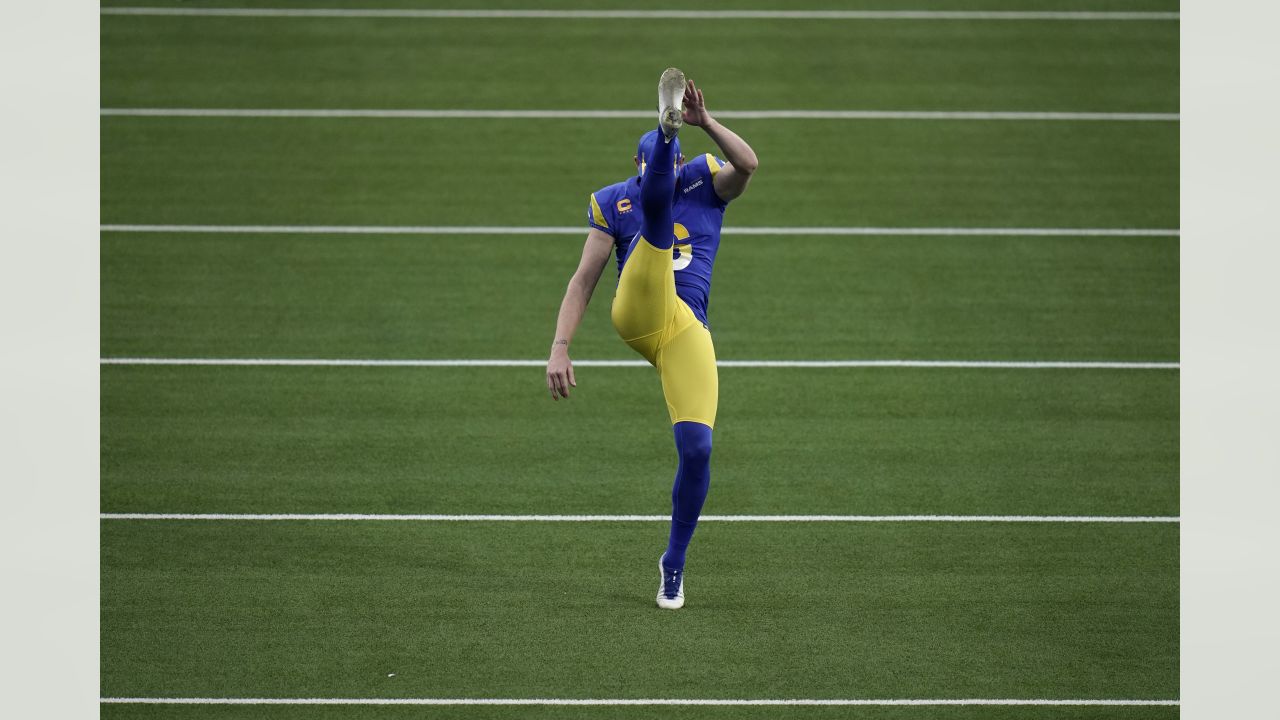 Los Angeles Rams punter Johnny Hekker (6) punts before an NFL