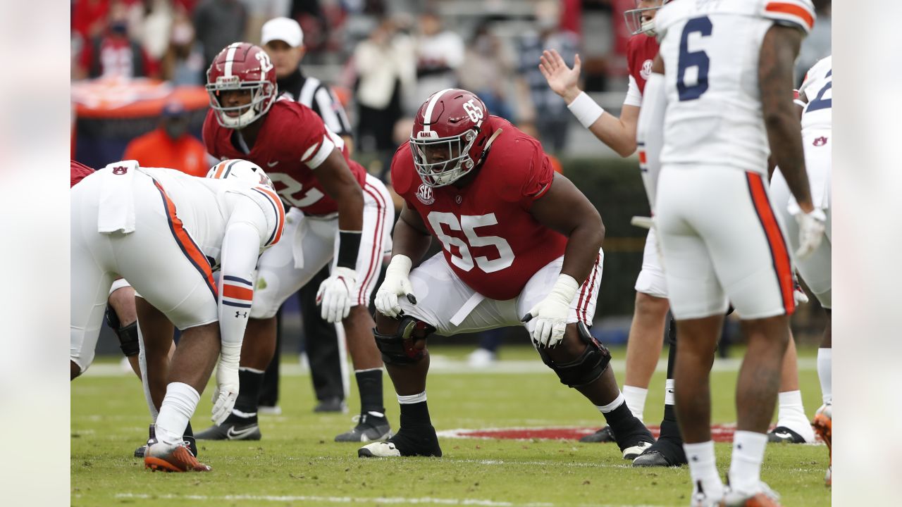 Round 6 - Pick 9: Deonte Brown, OG, Alabama (Carolina Panthers