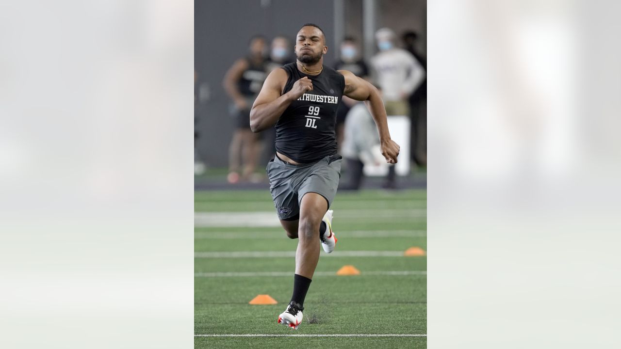 Rashawn Slater Declares for the 2021 NFL Draft - Northwestern