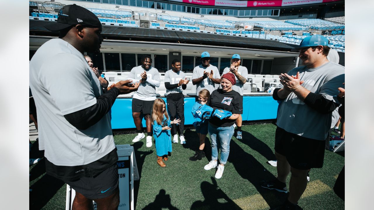 Carolina Panthers Support Breast Cancer Awareness at Sunday's Game for NFL's  Crucial Catch Initiative