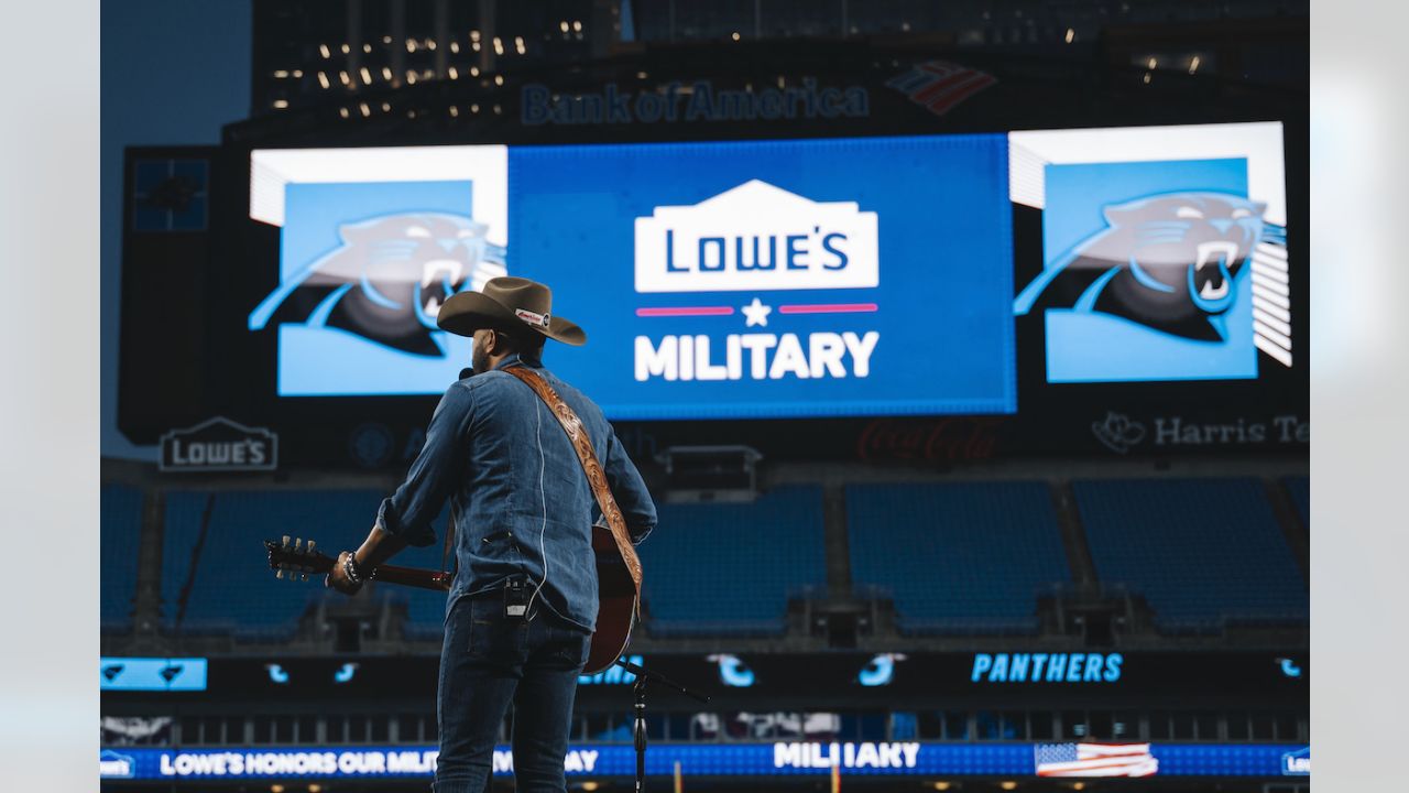 PHOTOS: Panthers, Lowe's team up for 'Picnic with a Veteran'