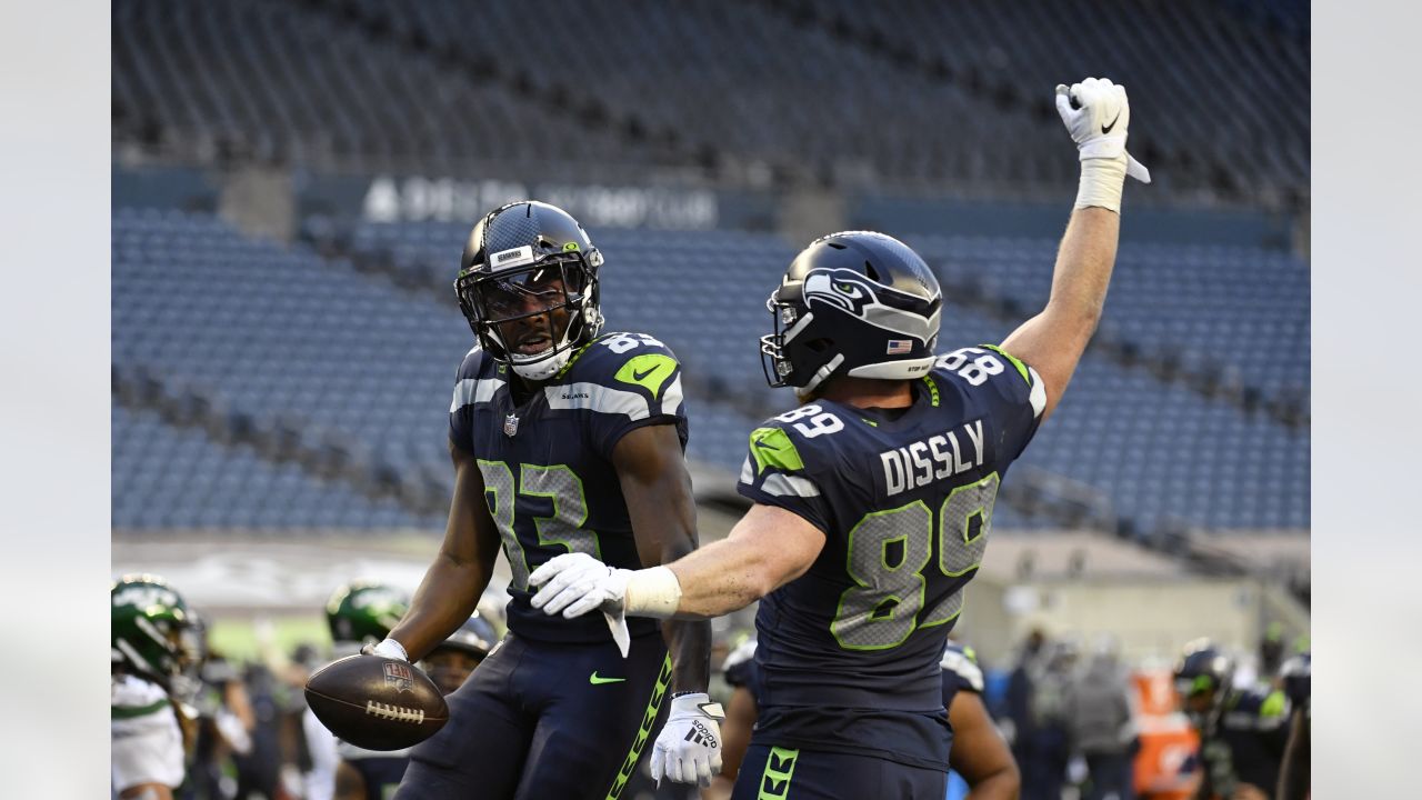 Seattle Seahawks wide receiver David Moore (83) catches a 15