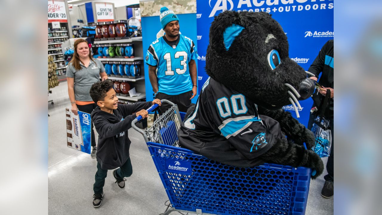 Carolina Panthers on X: Jarius Wright surprises Master Sgt. Mike Vetre and  his son with a shopping spree and tickets to Sunday's game #SaluteToService   / X