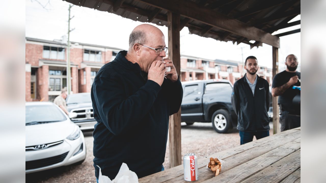 Dave Tepper and Matt Rhule&#39;s trip to Brooks&#39; Sandwich House: A heartfelt  visit to a Charlotte landmark