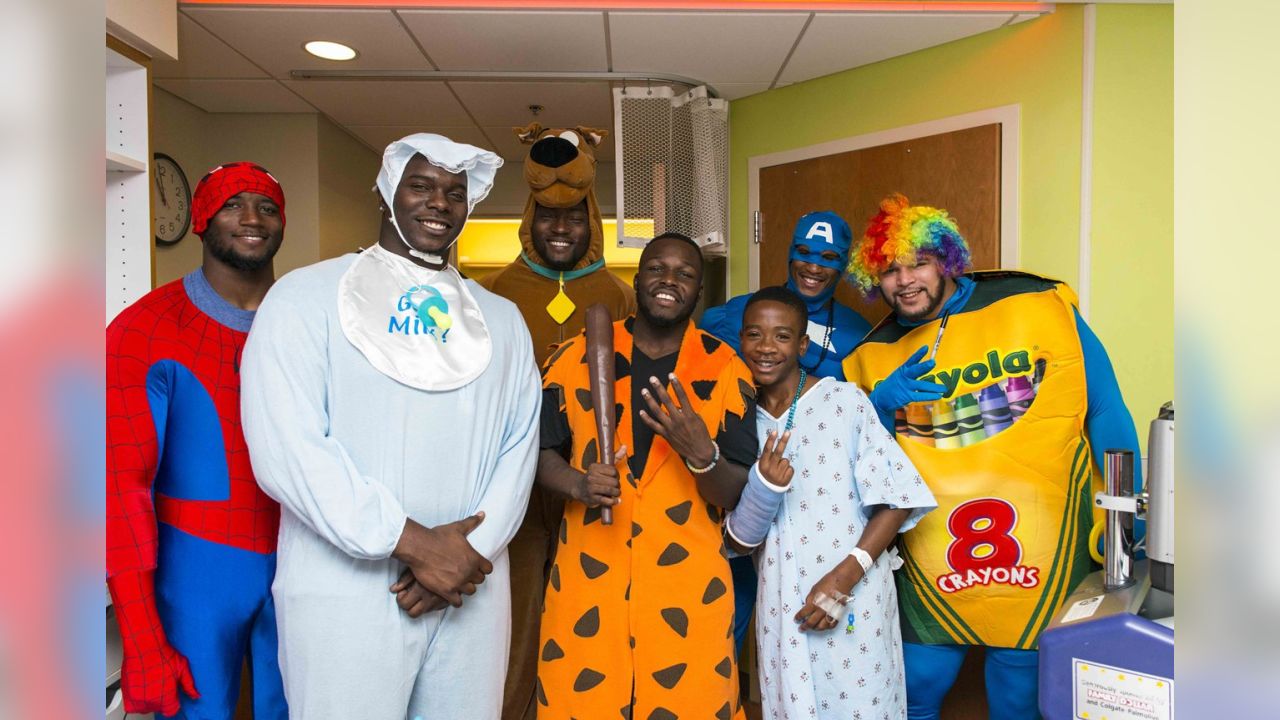 Carolina Panthers Stars Visit Children's Hospital in Halloween Costumes -  ABC News