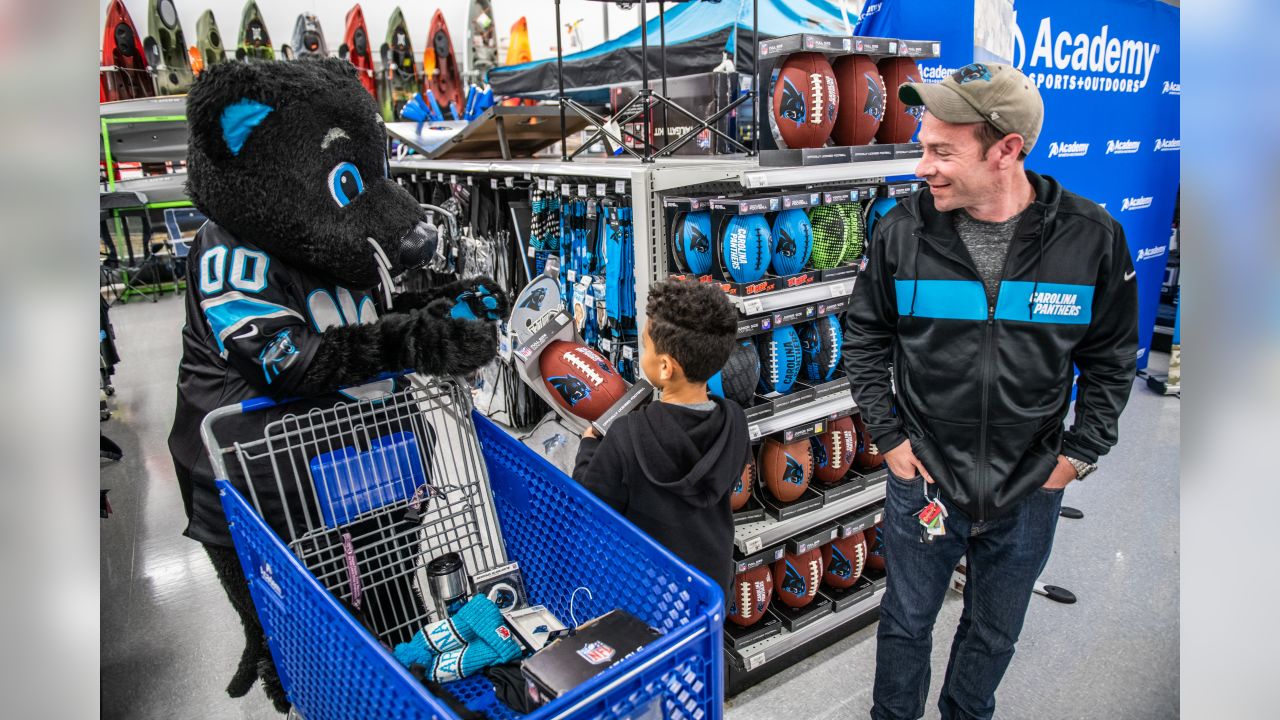 Carolina Panthers on X: Jarius Wright surprises Master Sgt. Mike Vetre and  his son with a shopping spree and tickets to Sunday's game #SaluteToService   / X