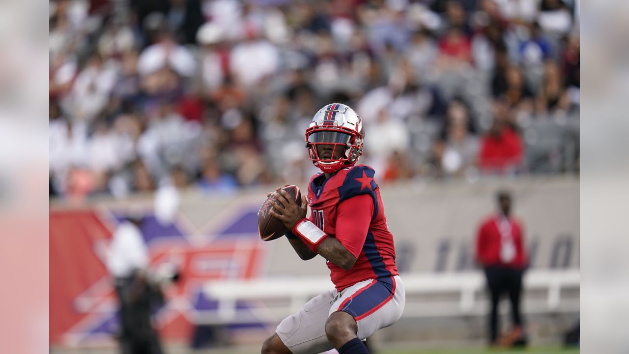 Houston Roughnecks quarterback P.J. Walker signs with Carolina