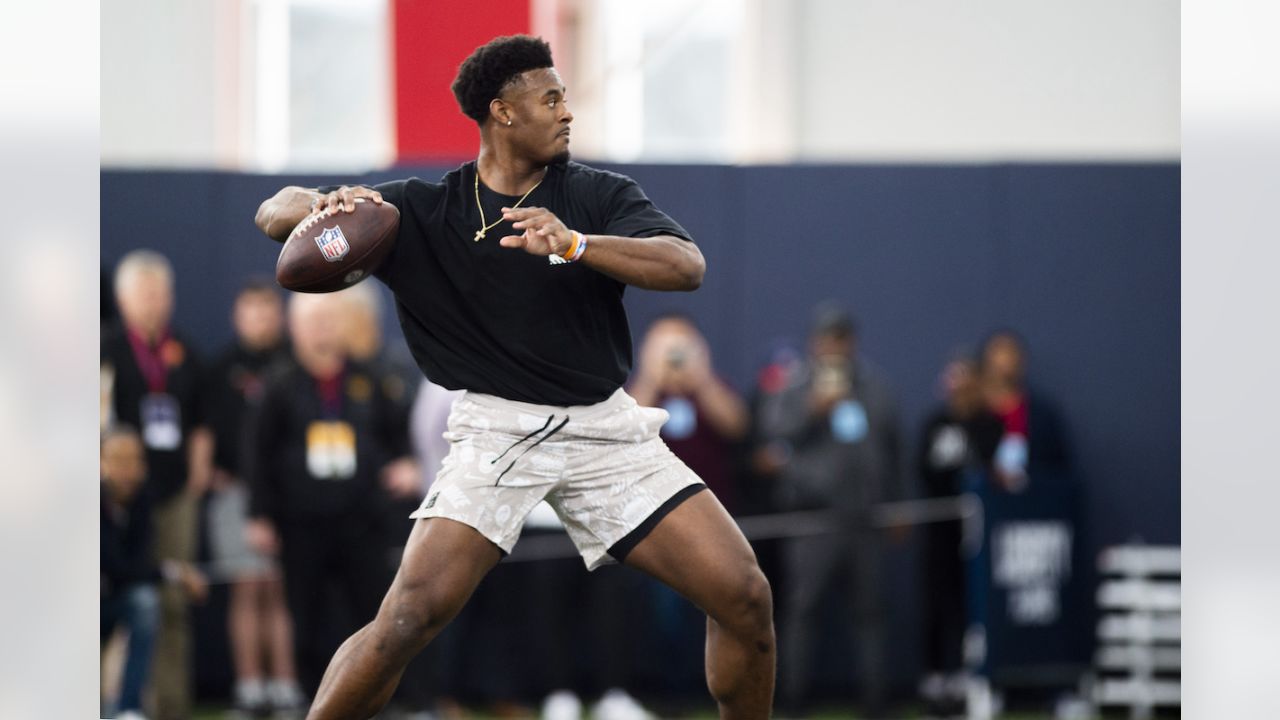 PHOTOS: Malik Willis works out at Liberty pro day