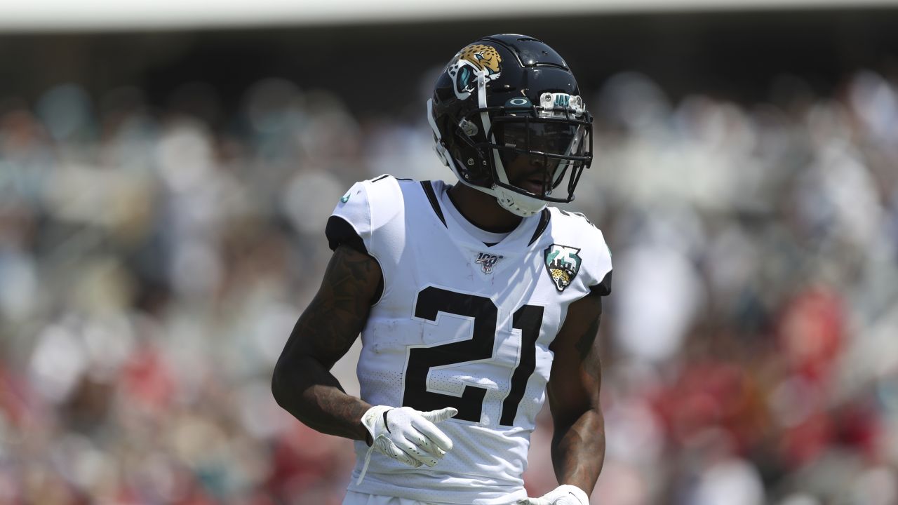 A.J. Bouye of Jacksonville Jaguars criticizes officiating in AFC