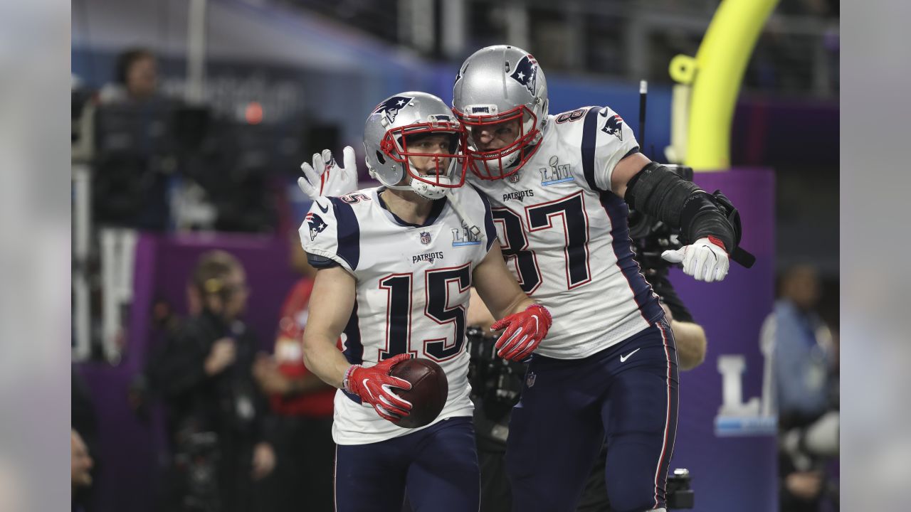 Former New England Patriots receiver Chris Hogan signs with Panthers