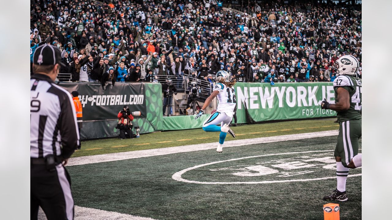 New York Jets Curtis Martin scores against Seattle Seahawks