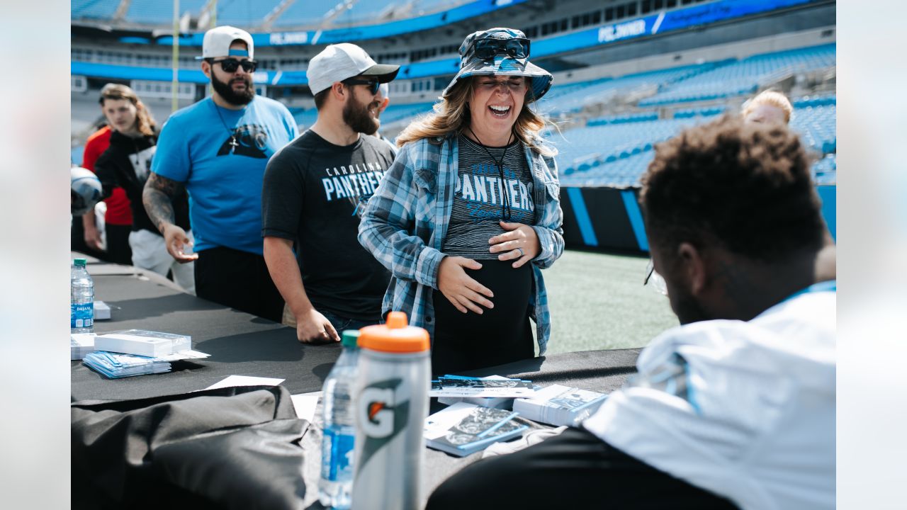 PHOTOS: Panthers greet fans at PSL owner autograph day