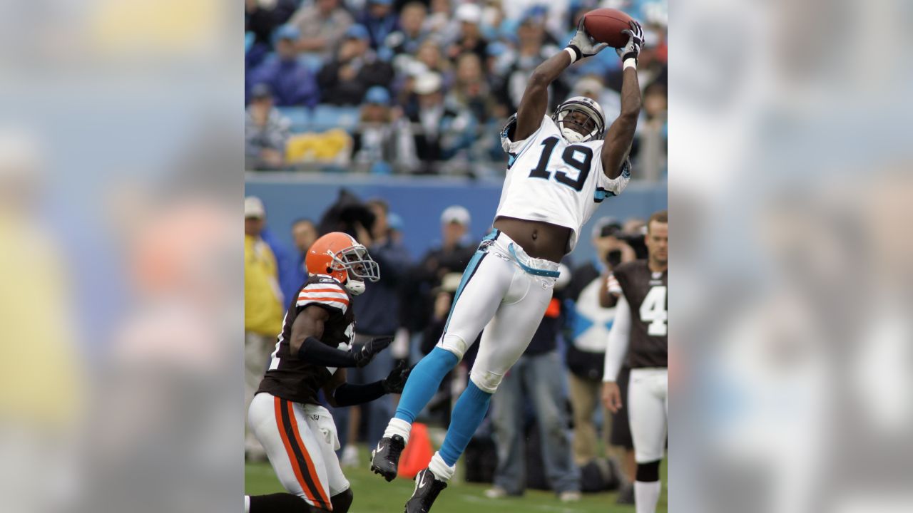 Cleveland Browns pound on the Panthers' defense in last-second win - The  Charlotte Post