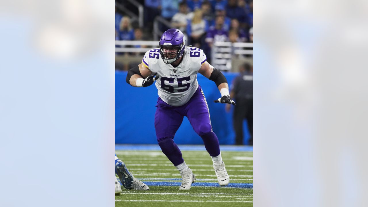 New York Jets claim IOL Pat Elflein off waivers from Minnesota Vikings