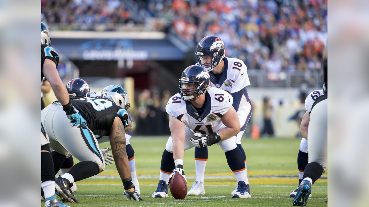 Panthers C Matt Paradis ruled out vs. Patriots