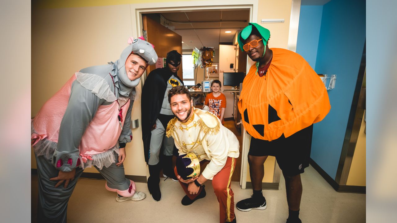 Carolina Panthers Stars Visit Children's Hospital in Halloween Costumes -  ABC News