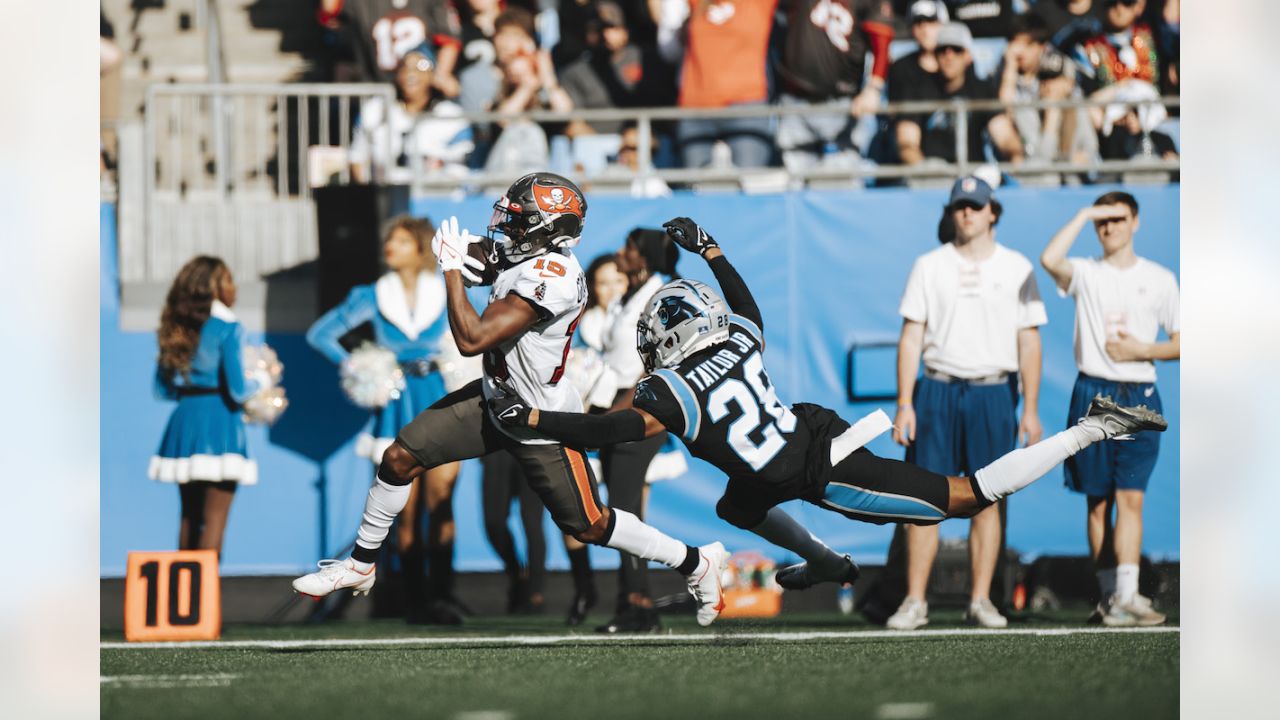 Tom Brady, Buccaneers flip the script with critical win over Panthers