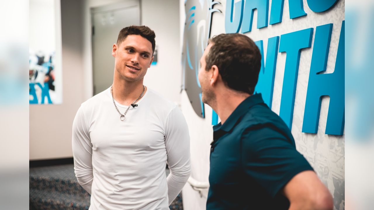 Hard Knocks Creates a Celebrity: Chris Hogan In Demand - The Phinsider