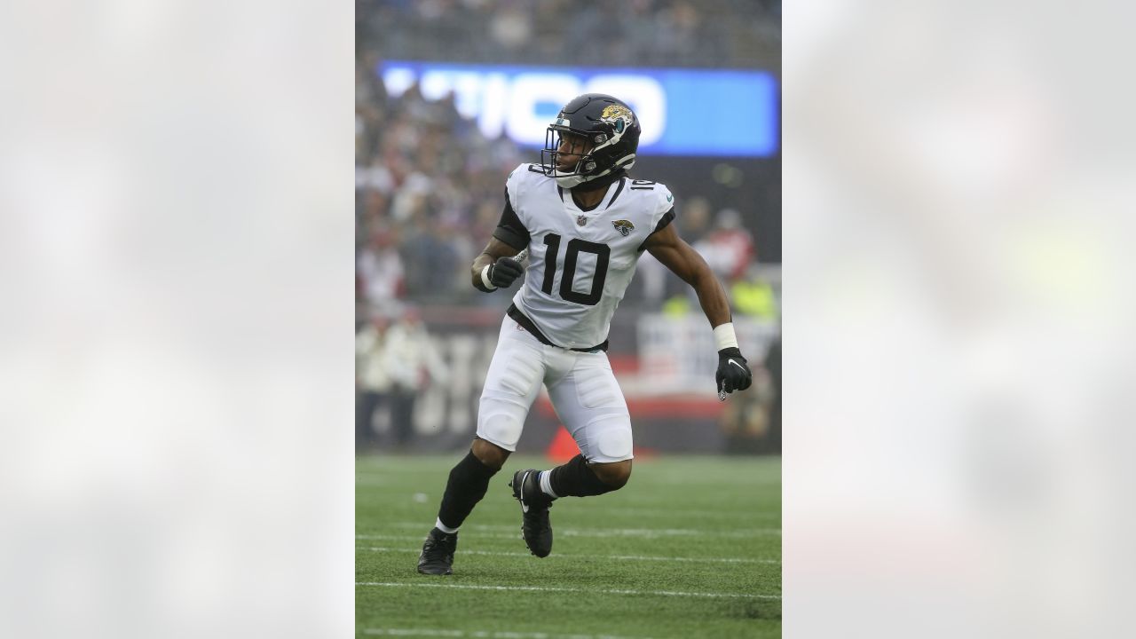 Jaguars trade WR Shenault to Panthers for 2023 draft pick - The Sumter Item