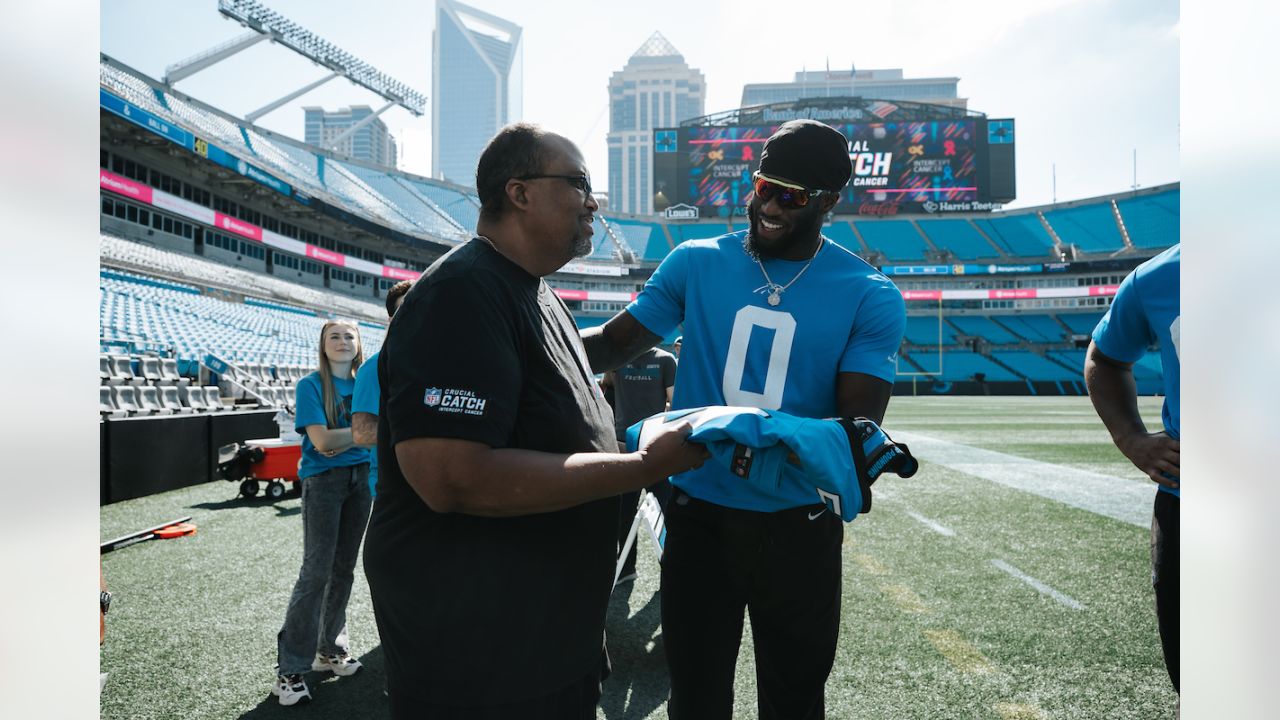 Panthers honor breast cancer survivors before game – WSOC TV