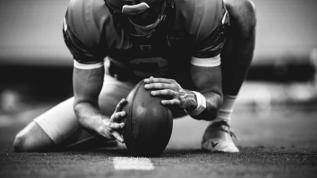 Carolina Panthers cornerback Myles Hartsfield (38) stands with teammates  during an NFL football game against the Cincinnati Bengals, Sunday, Nov. 6,  2022, in Cincinnati. (AP Photo/Emilee Chinn Stock Photo - Alamy