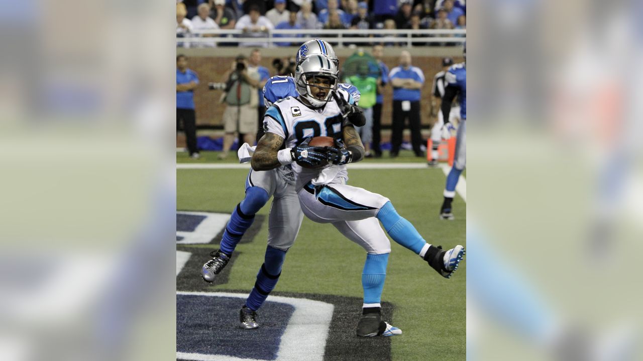 Carolina Panthers running back Camerun Peoples (32) on special teams during  an NFL preseason football game against the Detroit Lions, Friday, Aug. 25,  2023, in Charlotte, N.C. (AP Photo/Brian Westerholt Stock Photo - Alamy