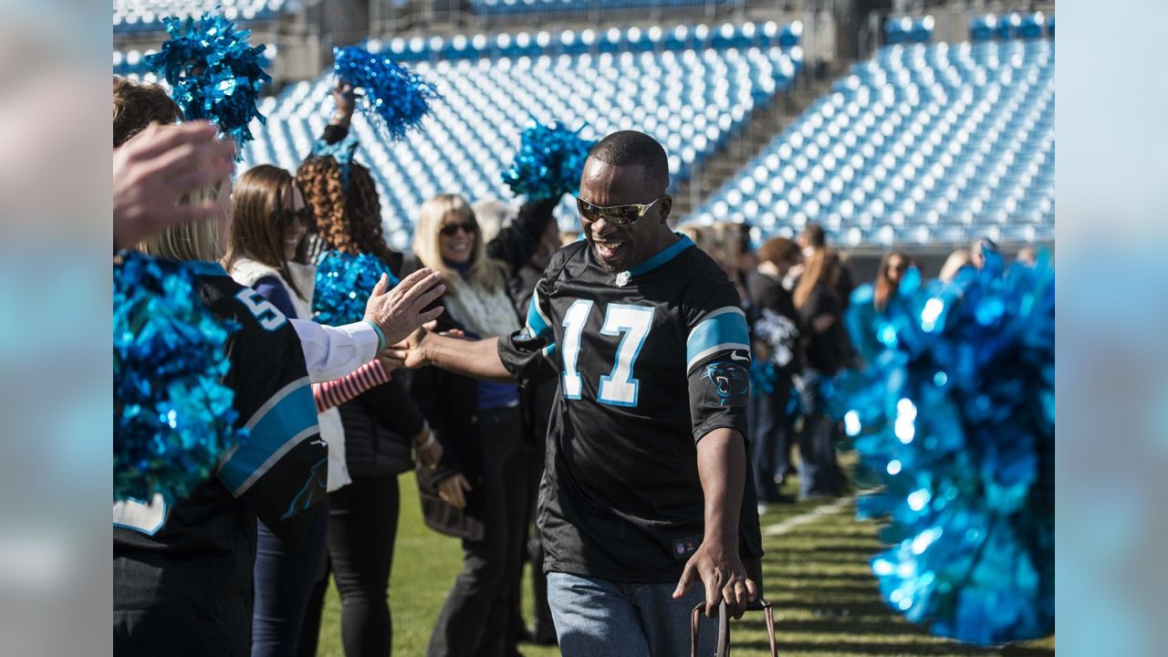 Panthers, Darius Rucker Host Wounded Warriors