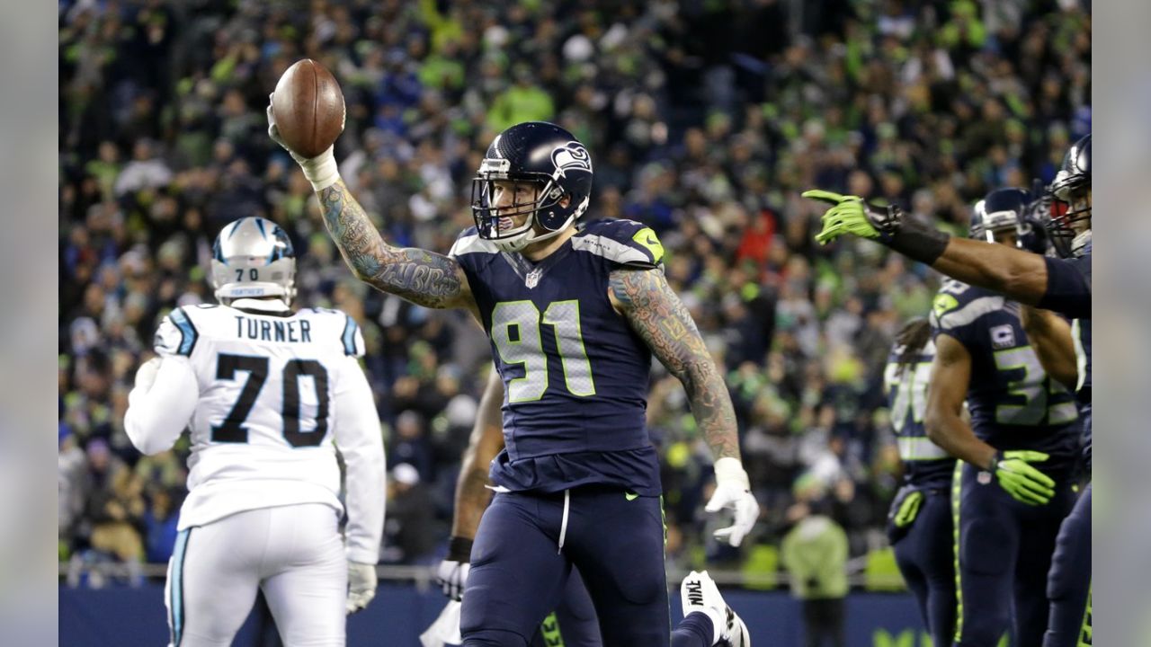 Seahawks' Cassius Marsh blocks field goal, forces fumble vs