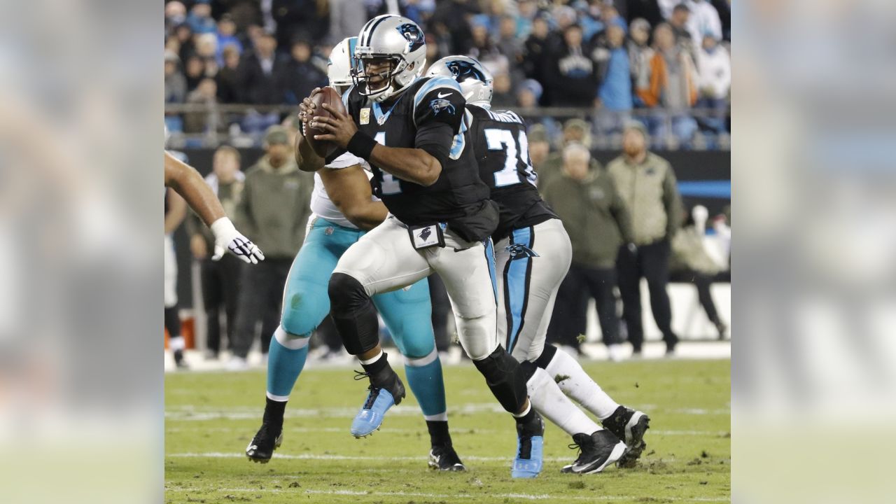 Panthers roast Dolphins on Monday night, 45-21