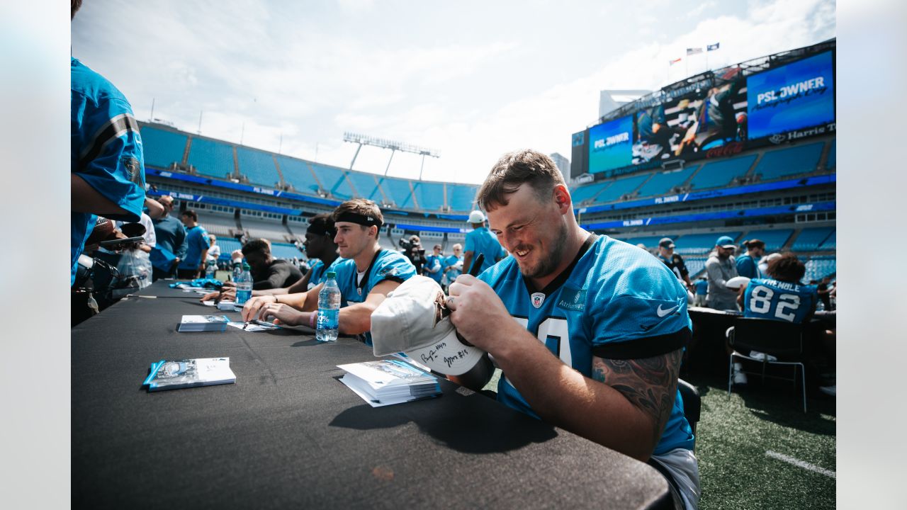 PHOTOS: Panthers greet fans at PSL owner autograph day