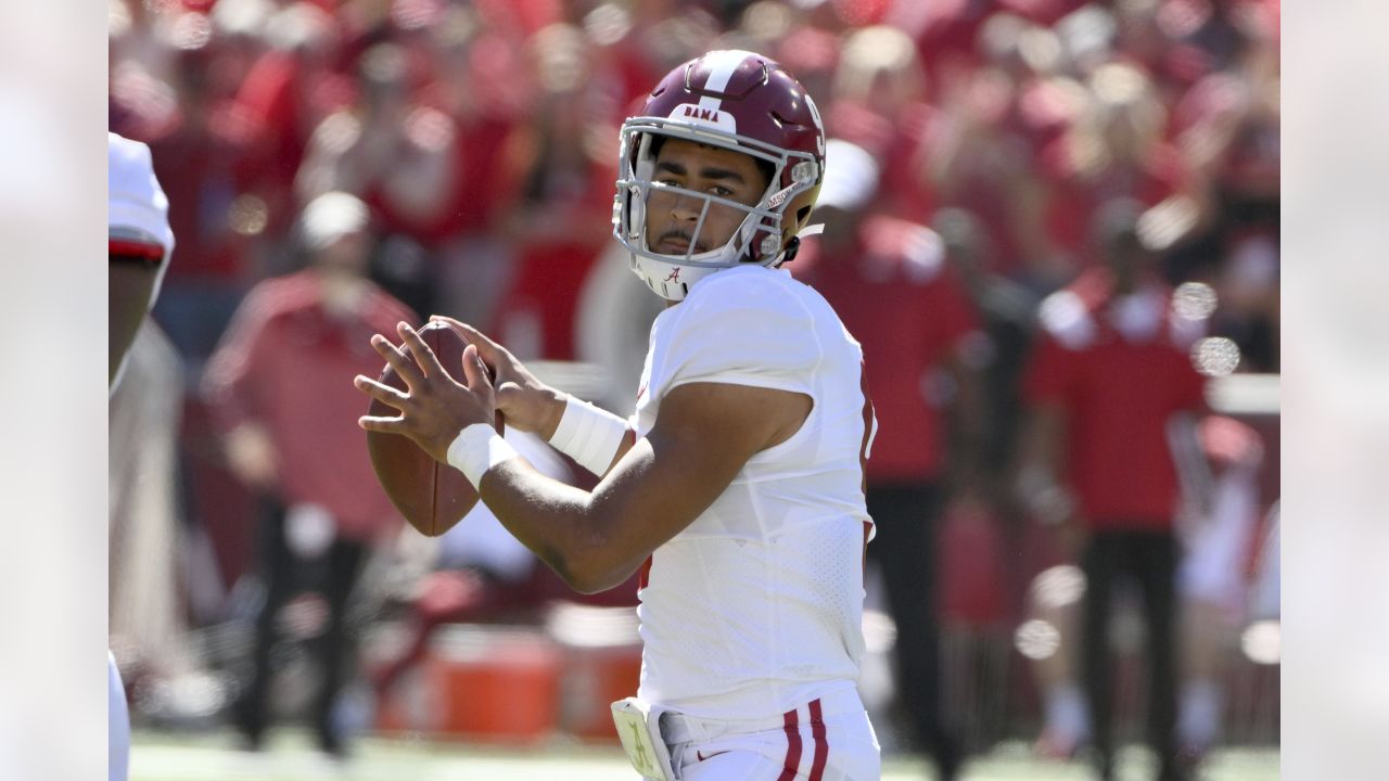 Alabama QB Bryce Young shattered a Tua Tagovailoa record