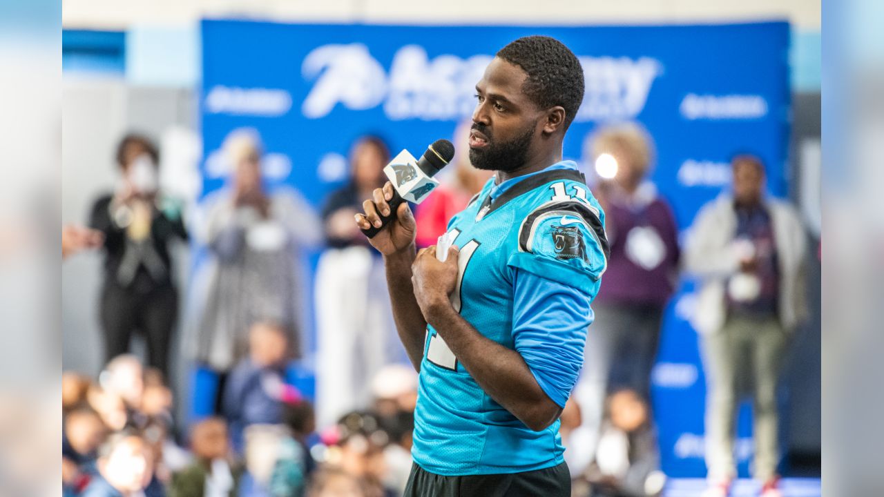 Carolina Panthers on X: .@TorreySmithWR surprises teachers and faculty  from Bruns Avenue Elementary with game tickets and @Academy gift cards 