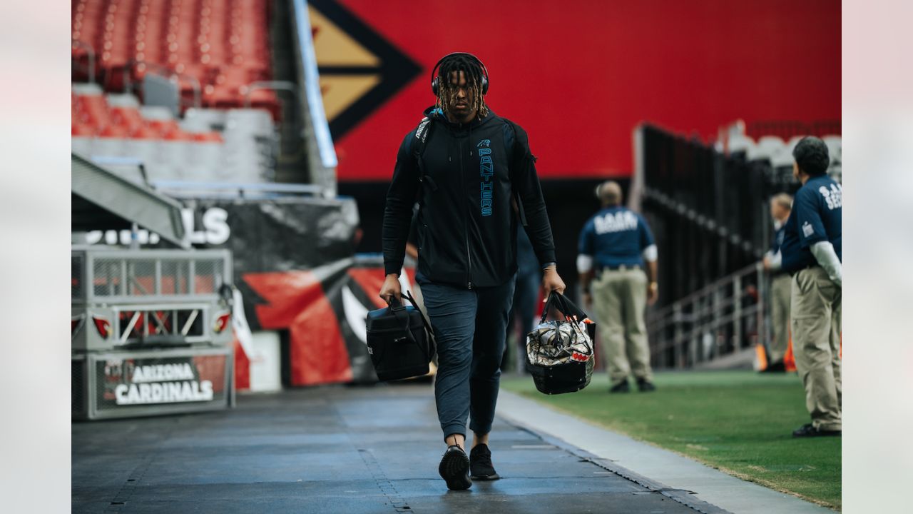 ARRIVAL PHOTOS: Cardinals Arrive For The Panthers Game