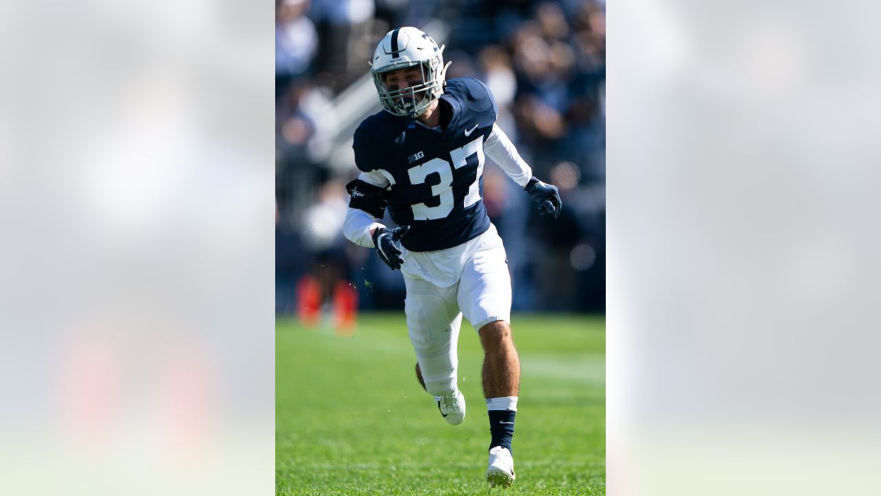 Penn State football's Drew Hartlaub runs a 4.22 40-yard dash 